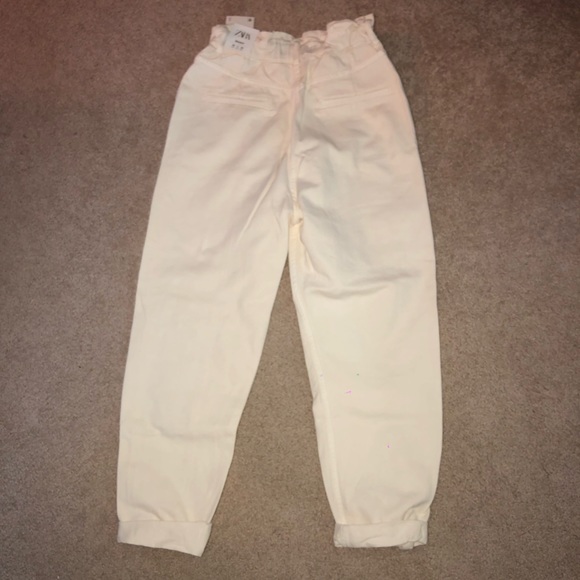 Zara Baggy Paperbag Cream Jeans - Picture 2 of 4